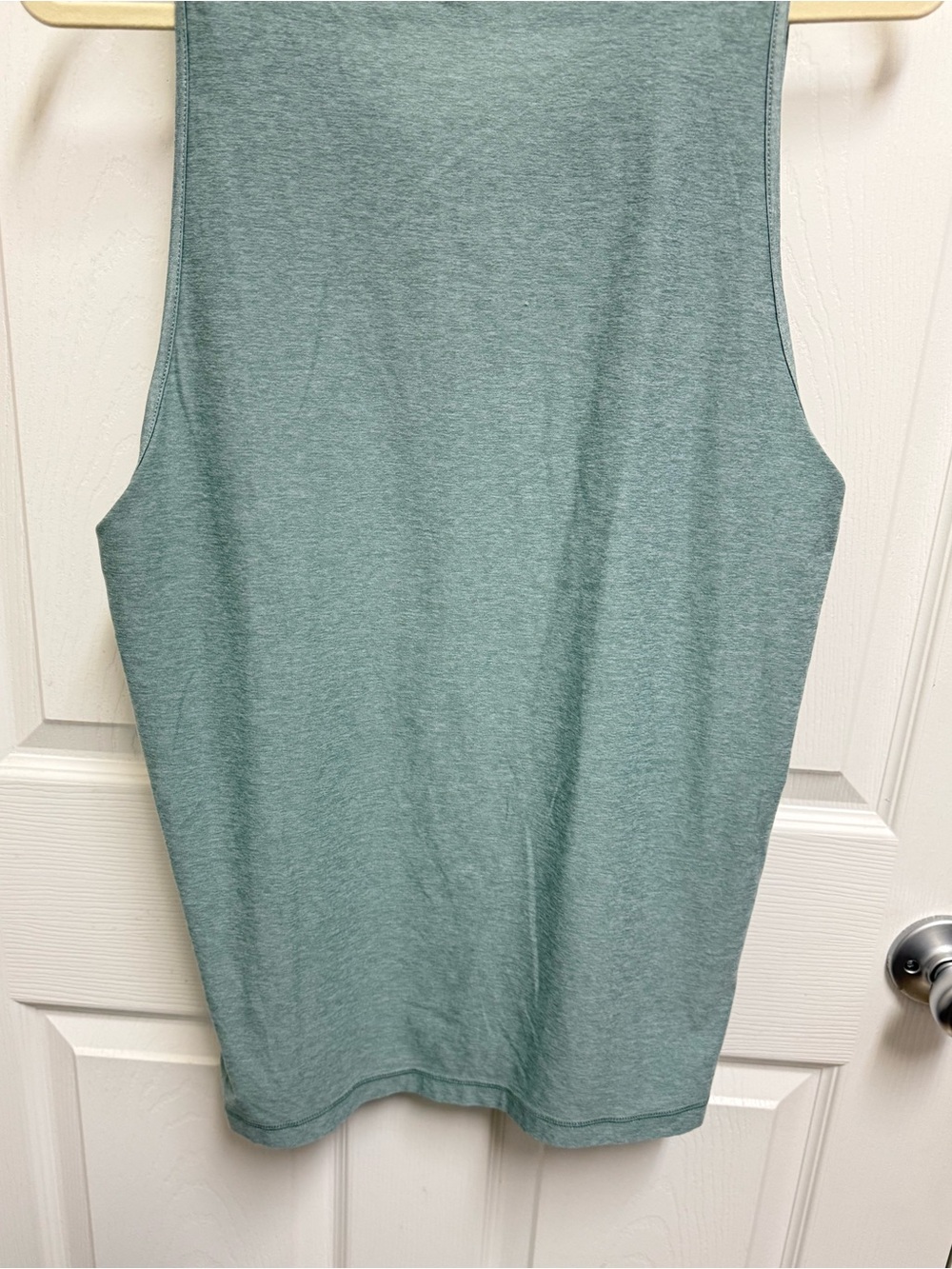 Vuori Seafoam Muscle Tank - Picture 9 of 10